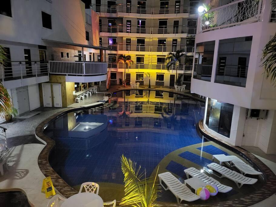 Kandi Resort-Type Spacious 1 Bedroom With Netflix And Free Housekeeping Angeles Eksteriør bilde